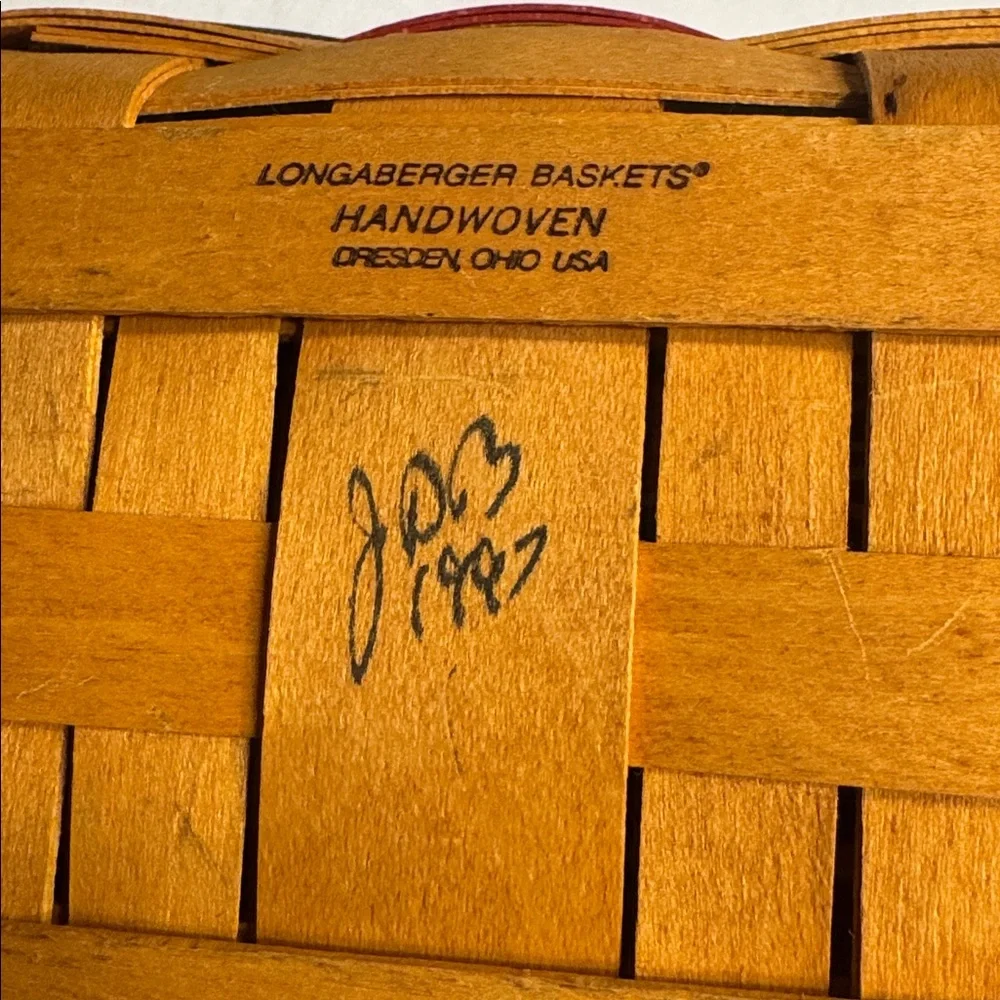 Longaberger Handwoven Holiday sleigh basket.  1997